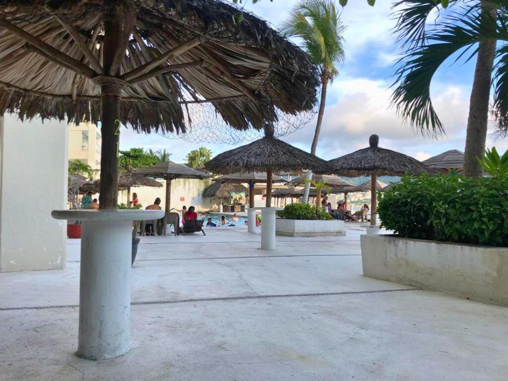 Suite 1808 By Suites Victoria Acapulco Esterno foto